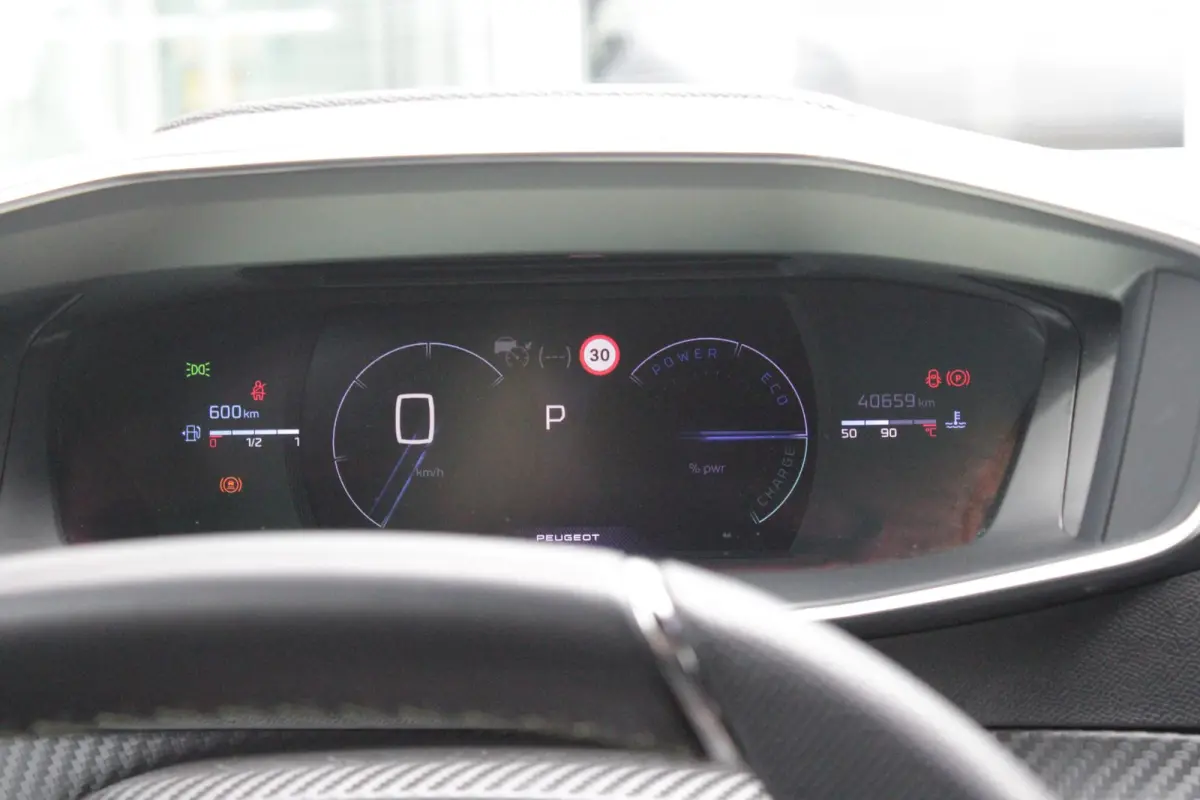 1.2 Hybrid 145PK AUTOMAAT GT | CAMERA VOOR + ACHTER | NAVIGATIE | DRAADLOZE APPLE CARPLAY/ANDROID AUTO | FULL LED KOPLAMPEN | LICHTMETALEN VELGEN 17" | DODEHOEK DETECTIE | DRAADLOZE TELEFOON