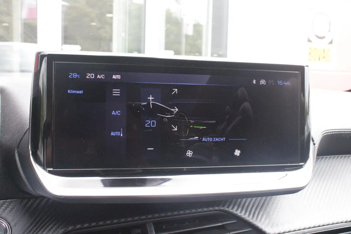 1.2 Hybrid 145PK AUTOMAAT GT | CAMERA VOOR + ACHTER | NAVIGATIE | DRAADLOZE APPLE CARPLAY/ANDROID AUTO | FULL LED KOPLAMPEN | LICHTMETALEN VELGEN 17" | DODEHOEK DETECTIE | DRAADLOZE TELEFOON