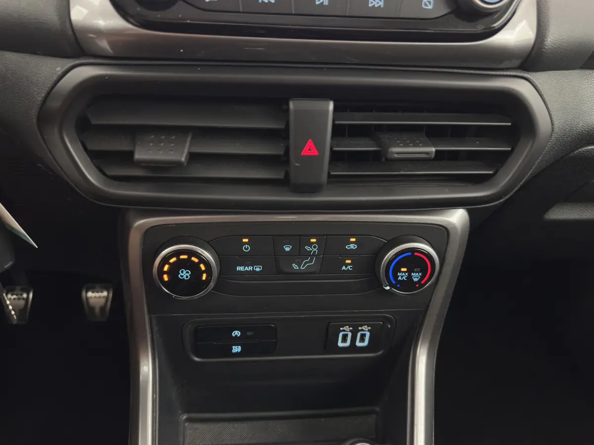 1.0 EcoBoost Trend Ultimate (INCL-BTW) *NAVI-FULLMAP | CAMERA | CRUISE | COMFORTSEATS | FORD-SYNC3-AUDIO | PRIVACY-GLASS | PDC | TOWBAR | 16''ALU*
