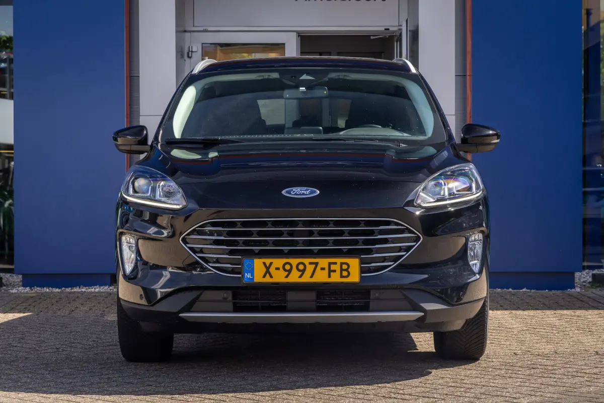2.5 PHEV Titanium | Trekhaak | Keyless entry/Start | Achteruitrijcamera | Stoel/Stuurwiel Verwarming | Navigatiesysteem full map | Achteruitrijcamera | Airco (automatisch) | Keyless entry