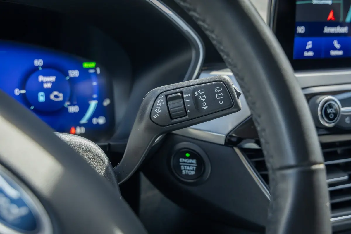 2.5 PHEV Titanium | Trekhaak | Keyless entry/Start | Achteruitrijcamera | Stoel/Stuurwiel Verwarming | Navigatiesysteem full map | Achteruitrijcamera | Airco (automatisch) | Keyless entry