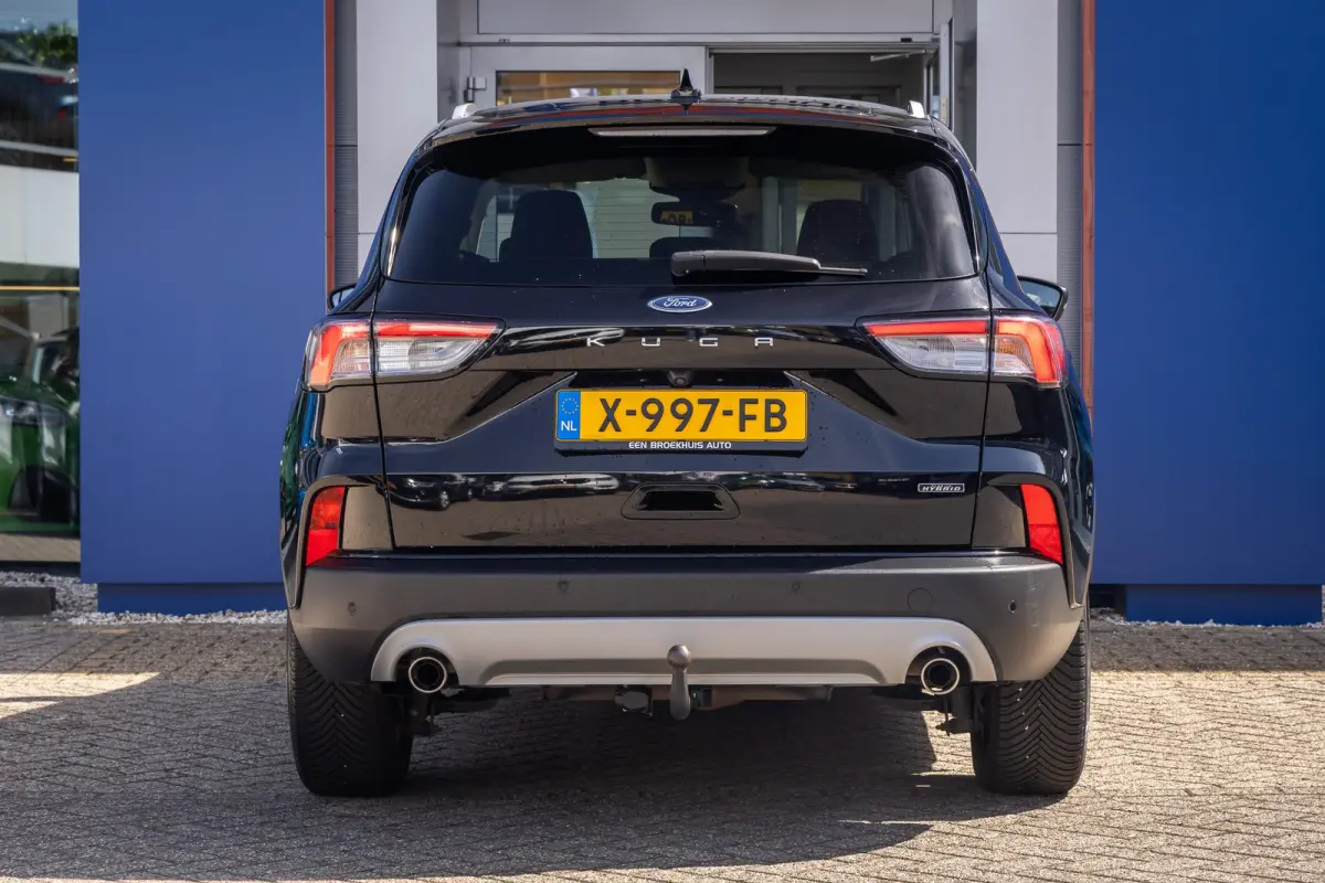 2.5 PHEV Titanium | Trekhaak | Keyless entry/Start | Achteruitrijcamera | Stoel/Stuurwiel Verwarming | Navigatiesysteem full map | Achteruitrijcamera | Airco (automatisch) | Keyless entry