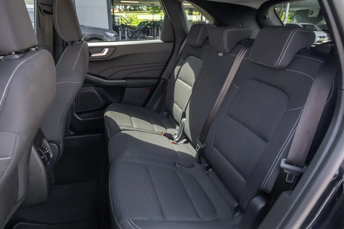 2.5 PHEV Titanium | Trekhaak | Keyless entry/Start | Achteruitrijcamera | Stoel/Stuurwiel Verwarming | Navigatiesysteem full map | Achteruitrijcamera | Airco (automatisch) | Keyless entry