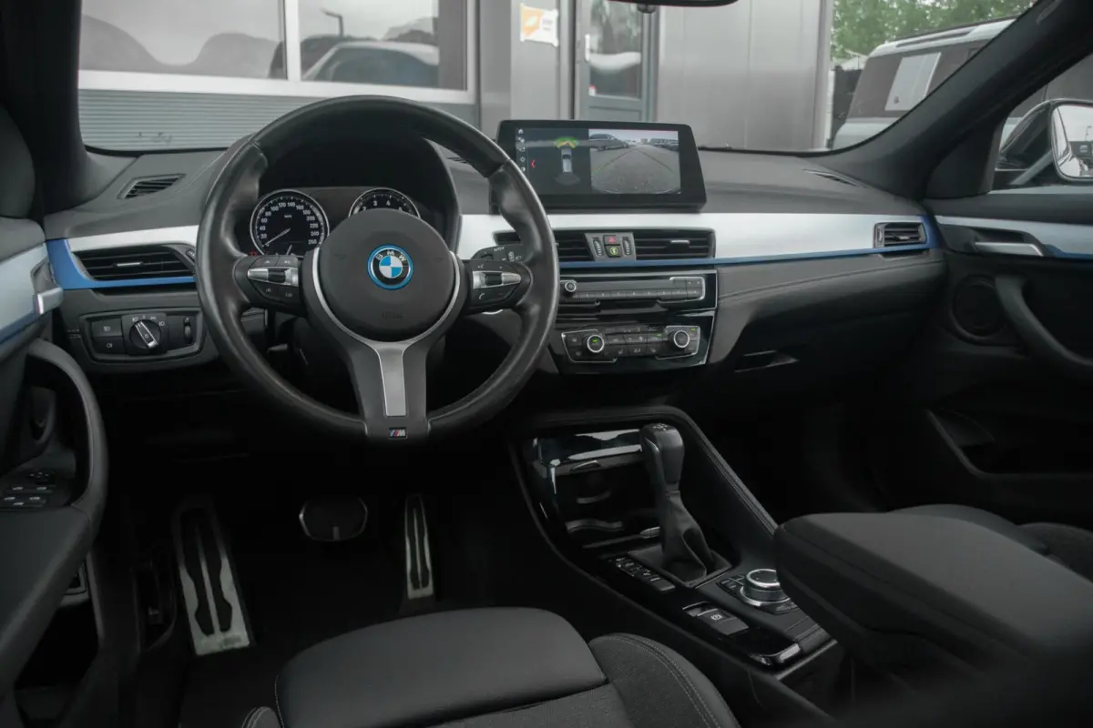 xDrive25e M-sport | Pano| DAB | Apple carplay | HUD