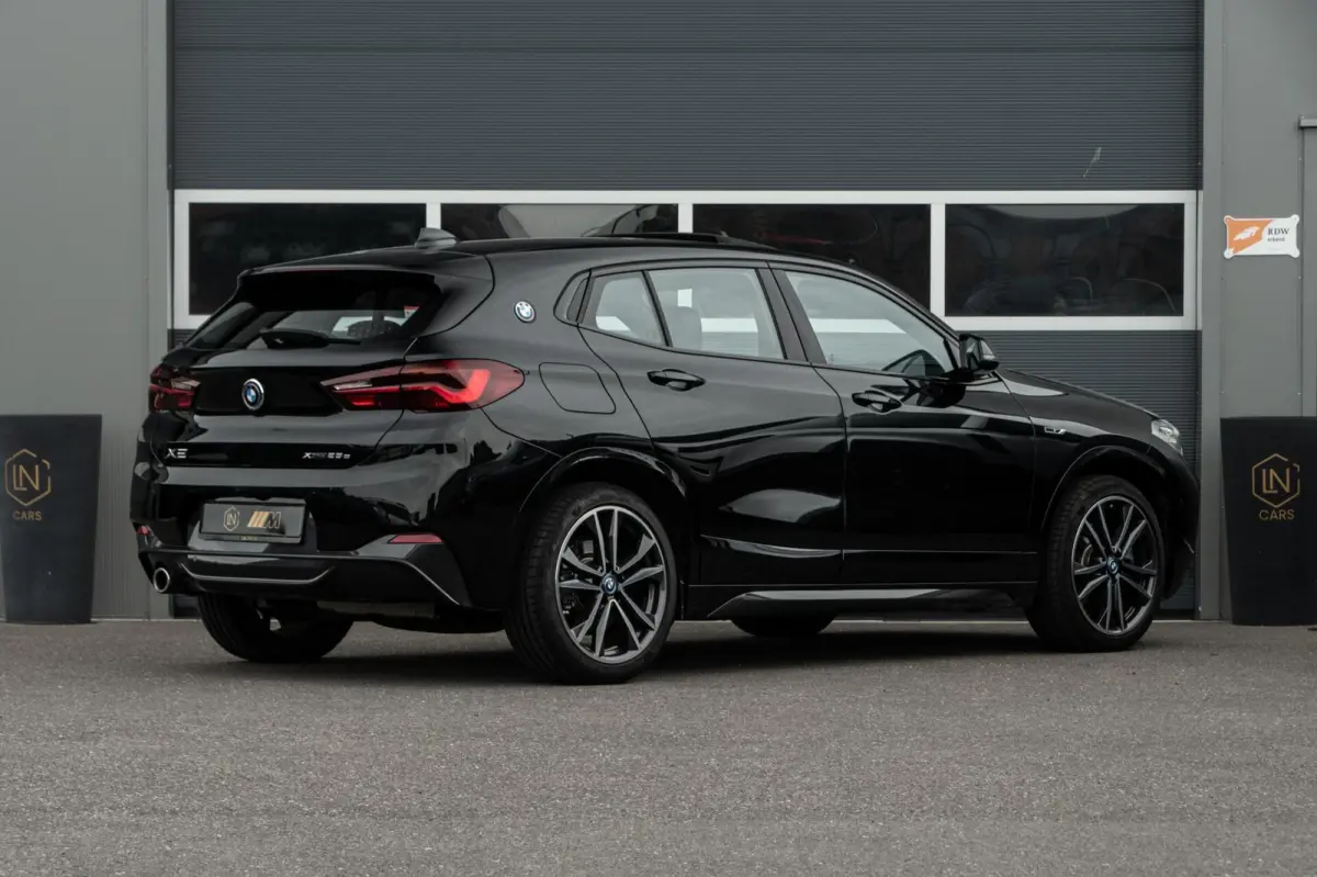 xDrive25e M-sport | Pano| DAB | Apple carplay | HUD