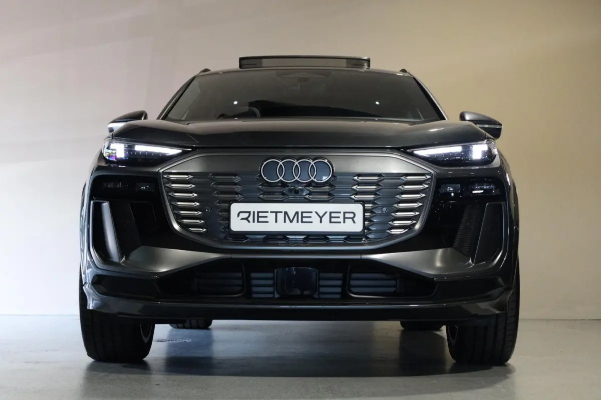 S edition performance 100 kWh |Pano |Elektr. Trekhaak |360° |Memory |Sfeer |ACC