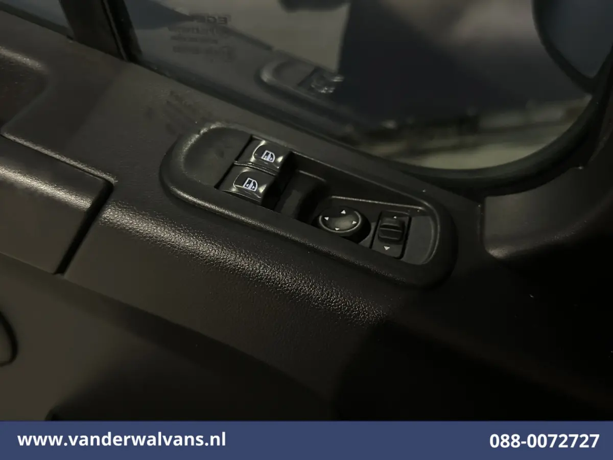 2.3 Turbo 136pk L2H3 Euro6 Airco | Camera | Imperiaal | LED | 2500kg Trekhaak | Cruisecontrol Parkeersensoren