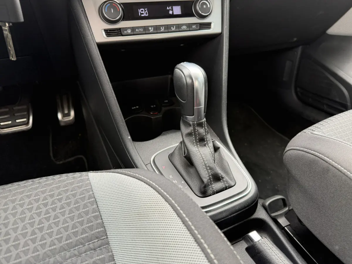 1.2 TSI 90 PK Automaat CrossPolo Comfortline Connected Series Navigatie Climate Control LMV PDC