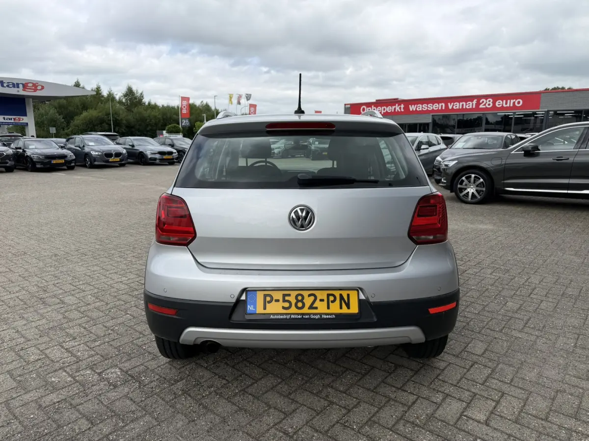 1.2 TSI 90 PK Automaat CrossPolo Comfortline Connected Series Navigatie Climate Control LMV PDC