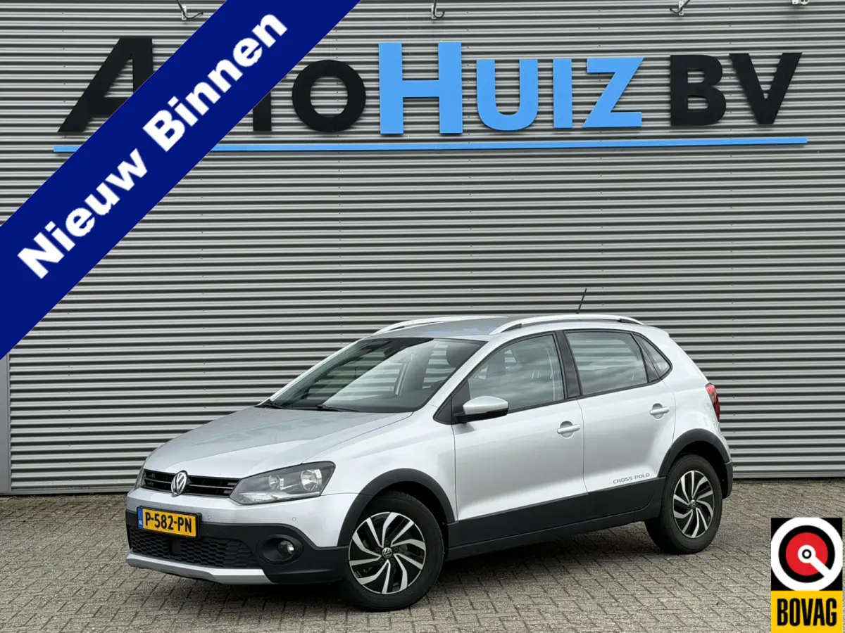 1.2 TSI 90 PK Automaat CrossPolo Comfortline Connected Series Navigatie Climate Control LMV PDC