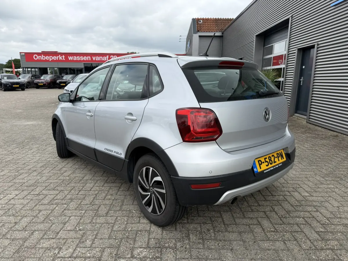 1.2 TSI 90 PK Automaat CrossPolo Comfortline Connected Series Navigatie Climate Control LMV PDC