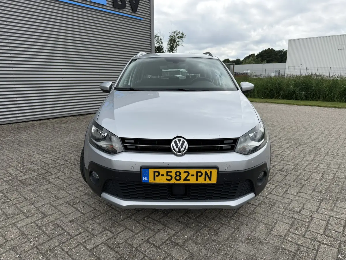 1.2 TSI 90 PK Automaat CrossPolo Comfortline Connected Series Navigatie Climate Control LMV PDC