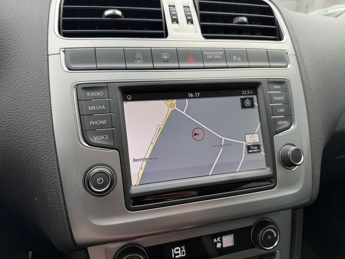 1.2 TSI 90 PK Automaat CrossPolo Comfortline Connected Series Navigatie Climate Control LMV PDC