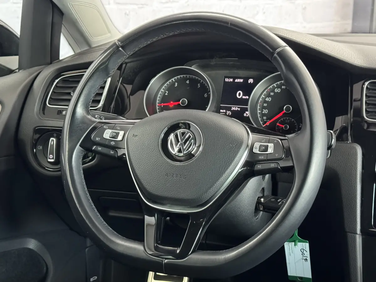 1.0 TSI Highline ACC Navigatie Stoelverwarming