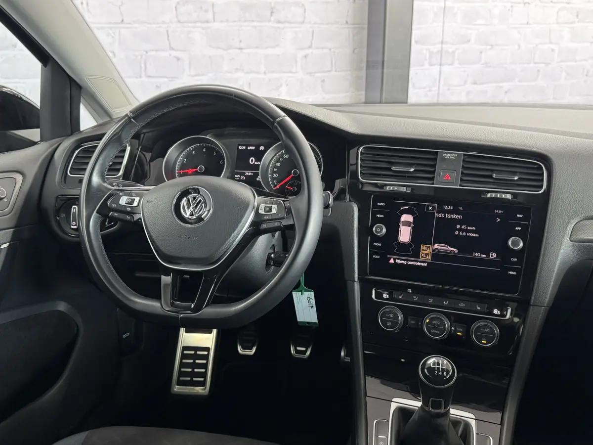 1.0 TSI Highline ACC Navigatie Stoelverwarming