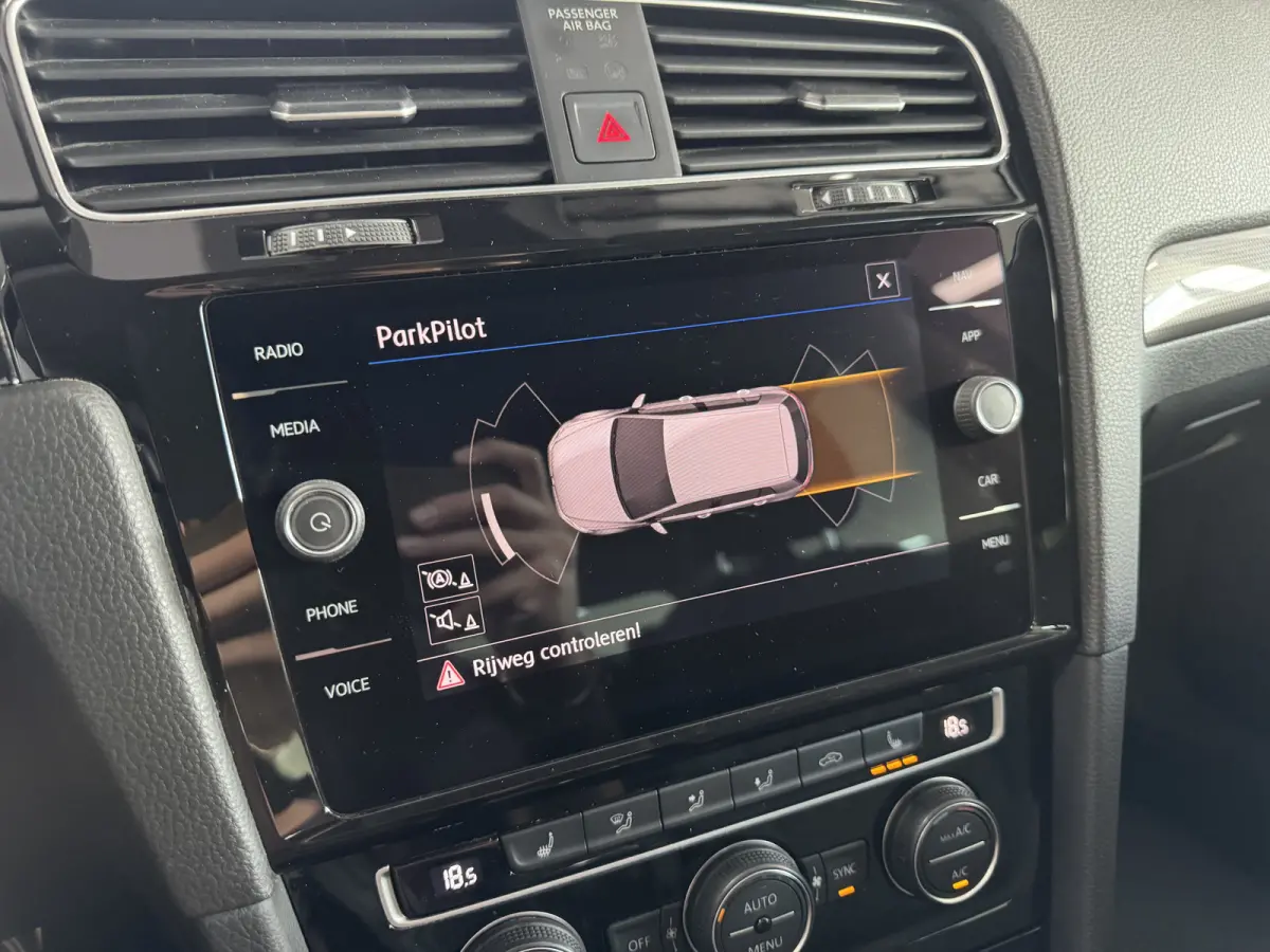 1.0 TSI Highline ACC Navigatie Stoelverwarming