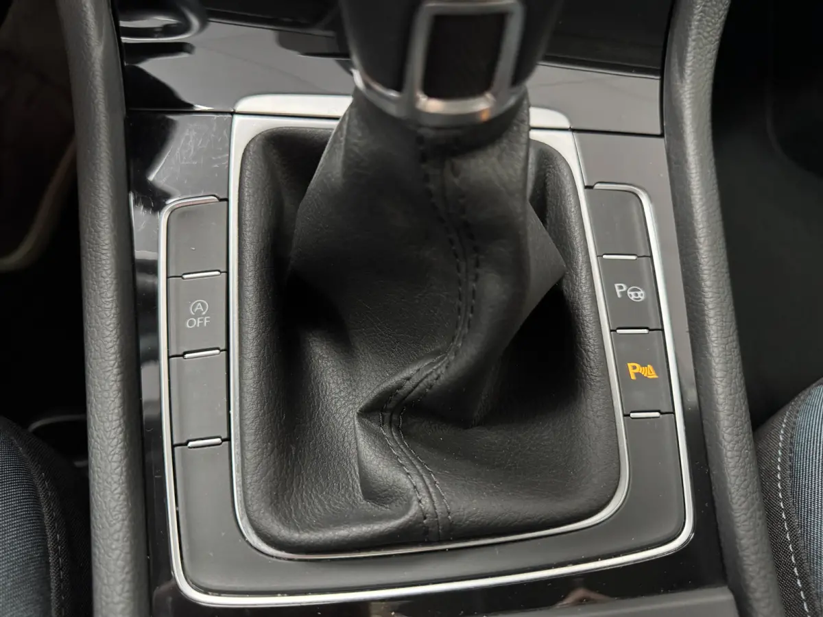 1.0 TSI Highline ACC Navigatie Stoelverwarming