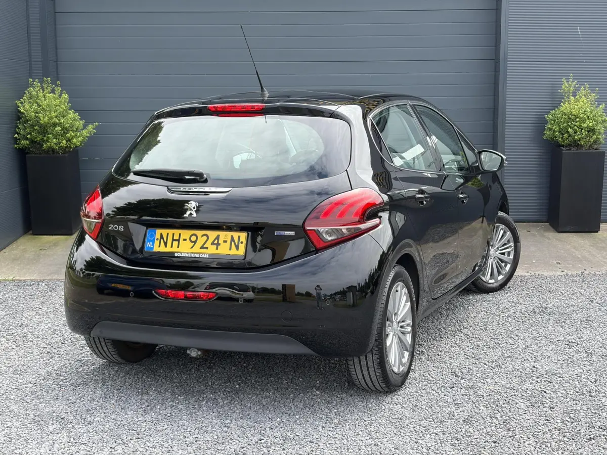 1.2 PureTech Allure D-riem vv in 2022,2e Eigenaar,110pk,Dealer Onderhouden,Pano,Carplay,Camera,Clima,Cruise,5 Deurs,Halfleder,Pdc,N.A.P,Lm velgen,Apk tot 05-2027