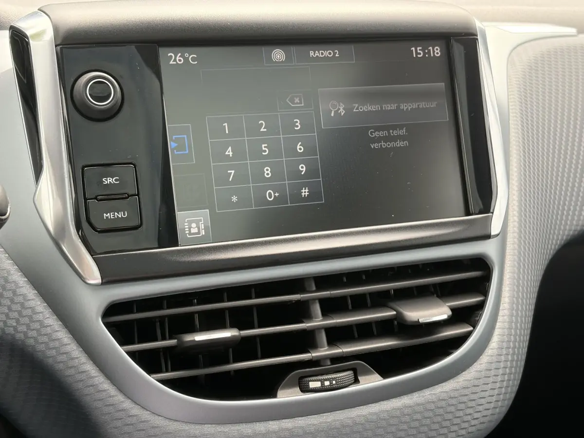 1.2 PureTech Allure D-riem vv in 2022,2e Eigenaar,110pk,Dealer Onderhouden,Pano,Carplay,Camera,Clima,Cruise,5 Deurs,Halfleder,Pdc,N.A.P,Lm velgen,Apk tot 05-2027