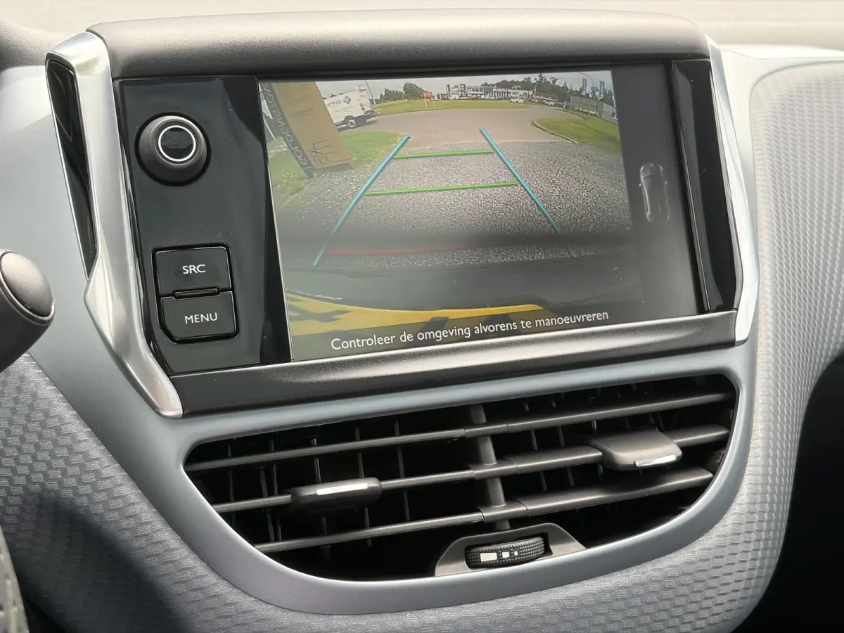 1.2 PureTech Allure D-riem vv in 2022,2e Eigenaar,110pk,Dealer Onderhouden,Pano,Carplay,Camera,Clima,Cruise,5 Deurs,Halfleder,Pdc,N.A.P,Lm velgen,Apk tot 05-2027