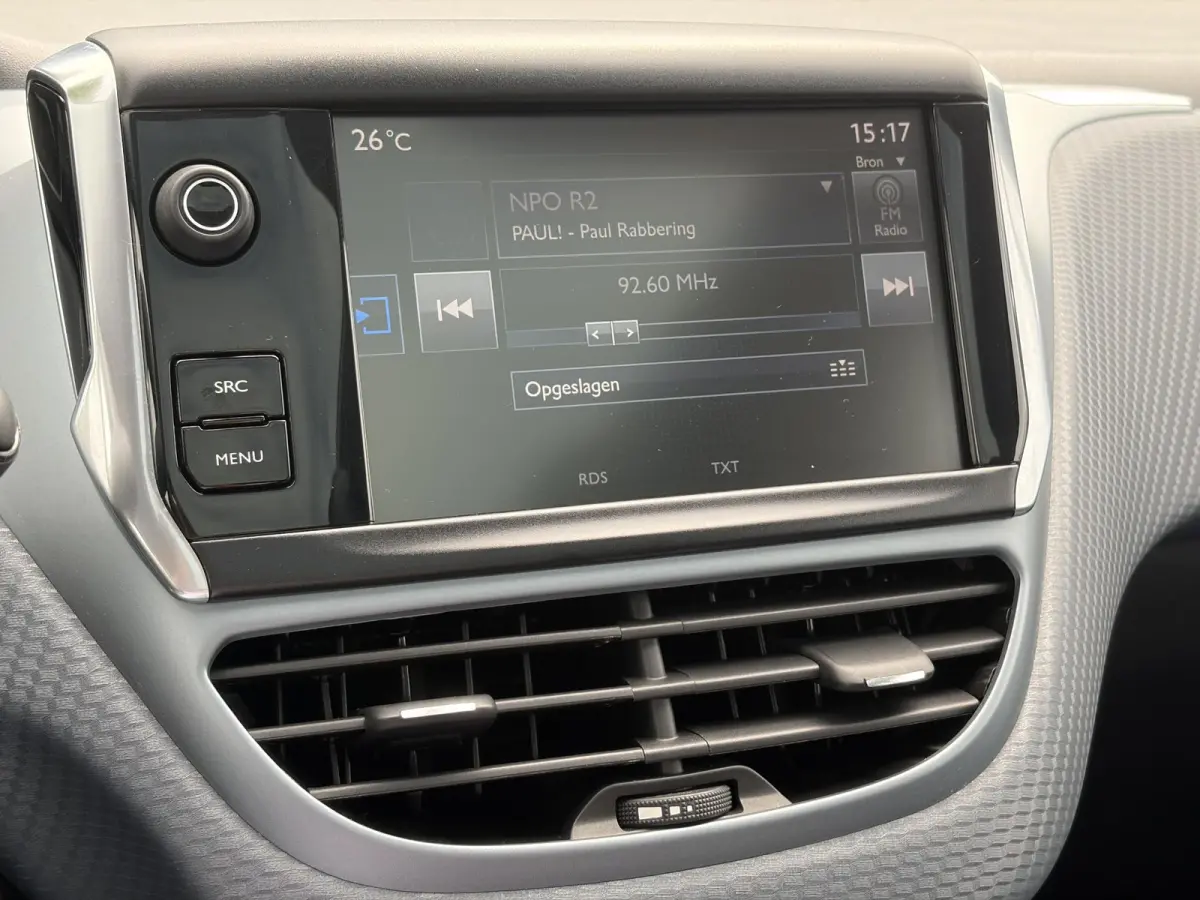 1.2 PureTech Allure D-riem vv in 2022,2e Eigenaar,110pk,Dealer Onderhouden,Pano,Carplay,Camera,Clima,Cruise,5 Deurs,Halfleder,Pdc,N.A.P,Lm velgen,Apk tot 05-2027