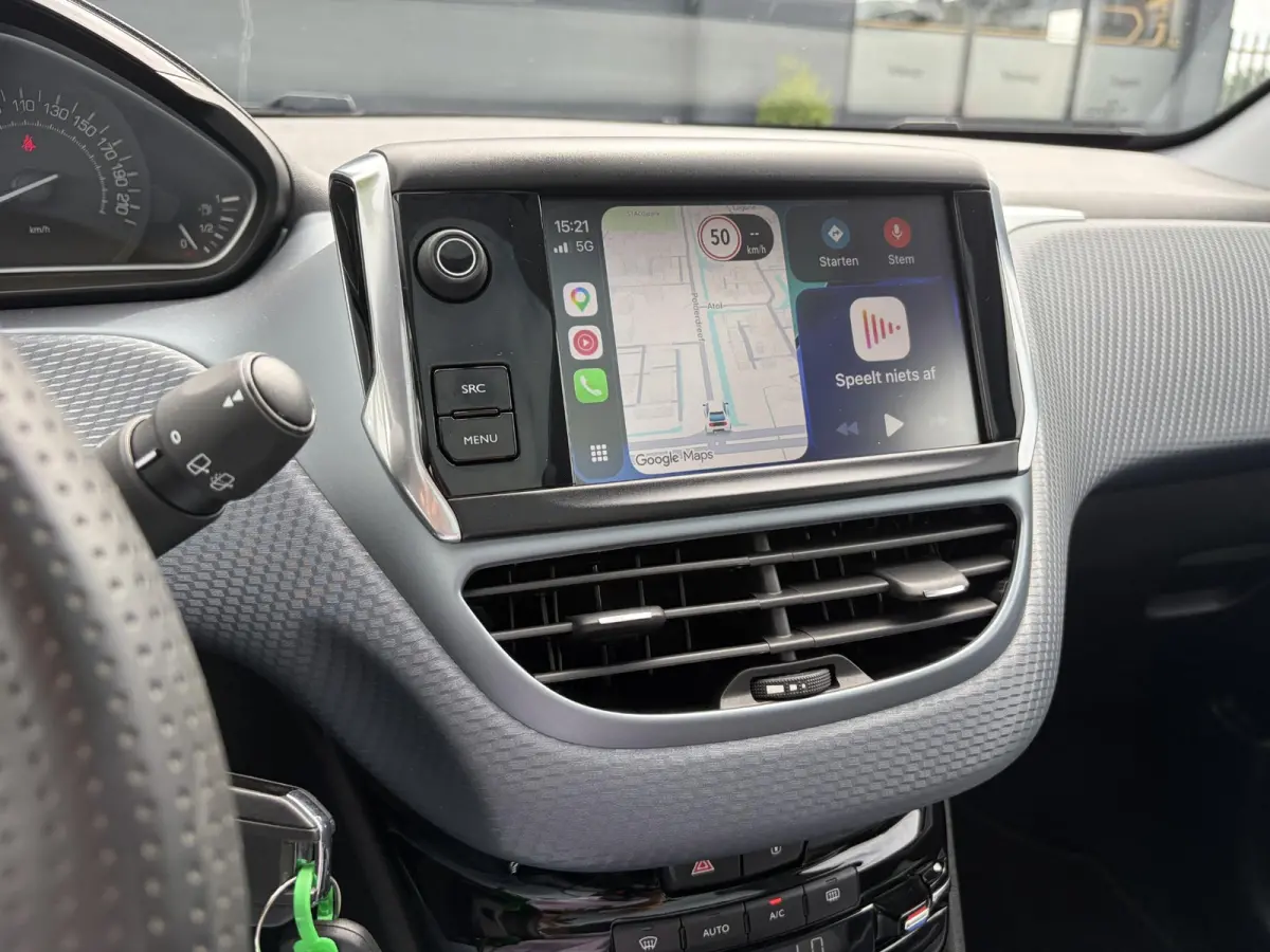 1.2 PureTech Allure D-riem vv in 2022,2e Eigenaar,110pk,Dealer Onderhouden,Pano,Carplay,Camera,Clima,Cruise,5 Deurs,Halfleder,Pdc,N.A.P,Lm velgen,Apk tot 05-2027