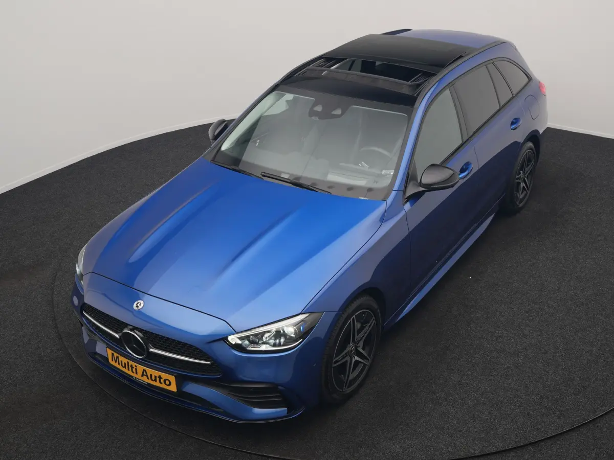 300 e AMG Line PHEV 313pk Dealer O.H. | Trekhaak Af Fabriek | Panodak | 360 Camera | Head Up | Adaptive Cruise | Digital Light | Alcantara Sportstoelen Memory & Verwarmd | Sfeerverlichting |