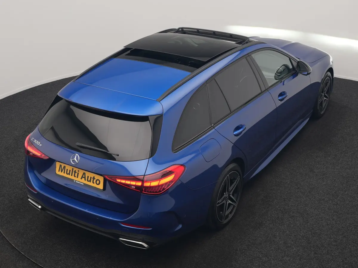 300 e AMG Line PHEV 313pk Dealer O.H. | Trekhaak Af Fabriek | Panodak | 360 Camera | Head Up | Adaptive Cruise | Digital Light | Alcantara Sportstoelen Memory & Verwarmd | Sfeerverlichting |
