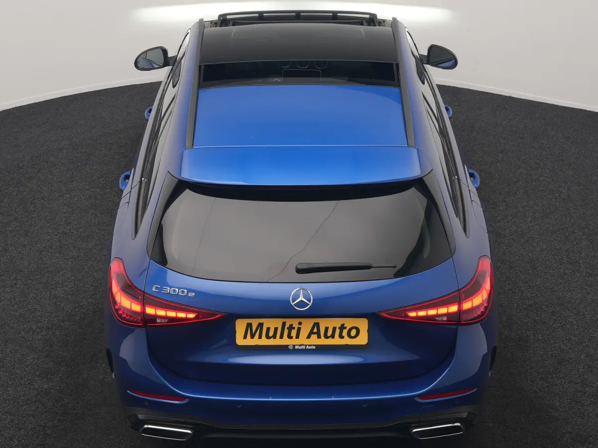 300 e AMG Line PHEV 313pk Dealer O.H. | Trekhaak Af Fabriek | Panodak | 360 Camera | Head Up | Adaptive Cruise | Digital Light | Alcantara Sportstoelen Memory & Verwarmd | Sfeerverlichting |