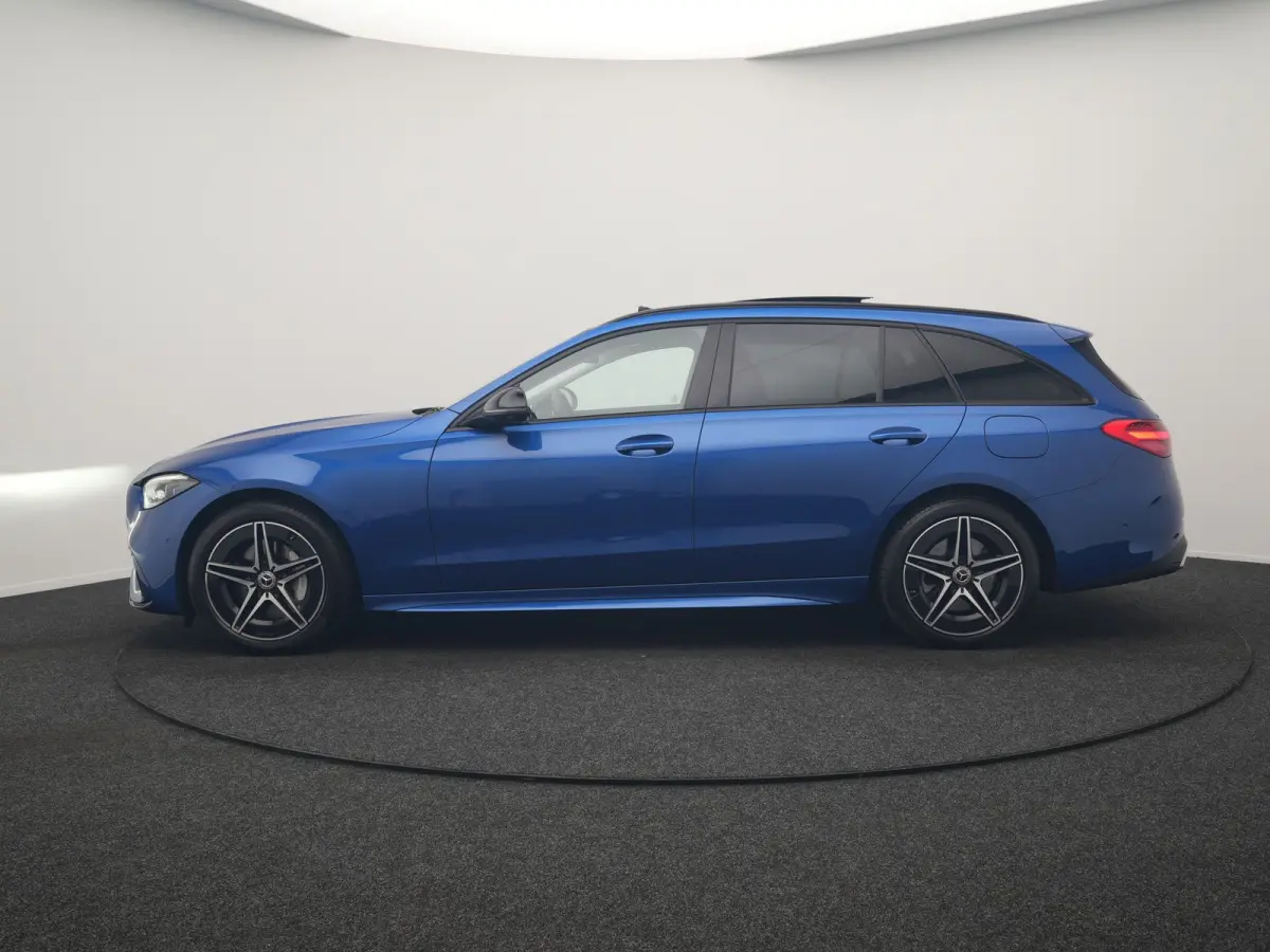 300 e AMG Line PHEV 313pk Dealer O.H. | Trekhaak Af Fabriek | Panodak | 360 Camera | Head Up | Adaptive Cruise | Digital Light | Alcantara Sportstoelen Memory & Verwarmd | Sfeerverlichting |