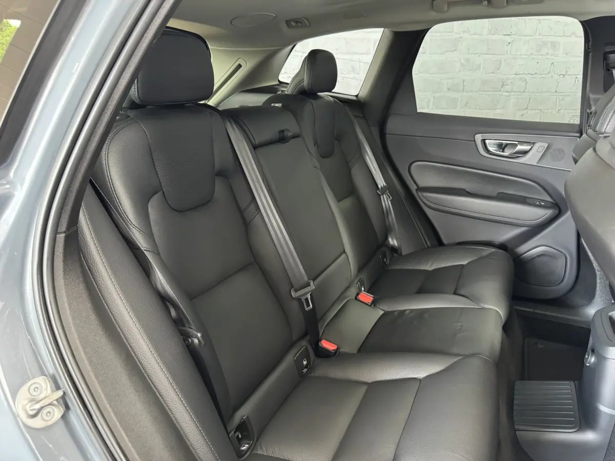 2.0 T6 Plug-in hybrid AWD Plus Dark Pano Trekhaak ACC