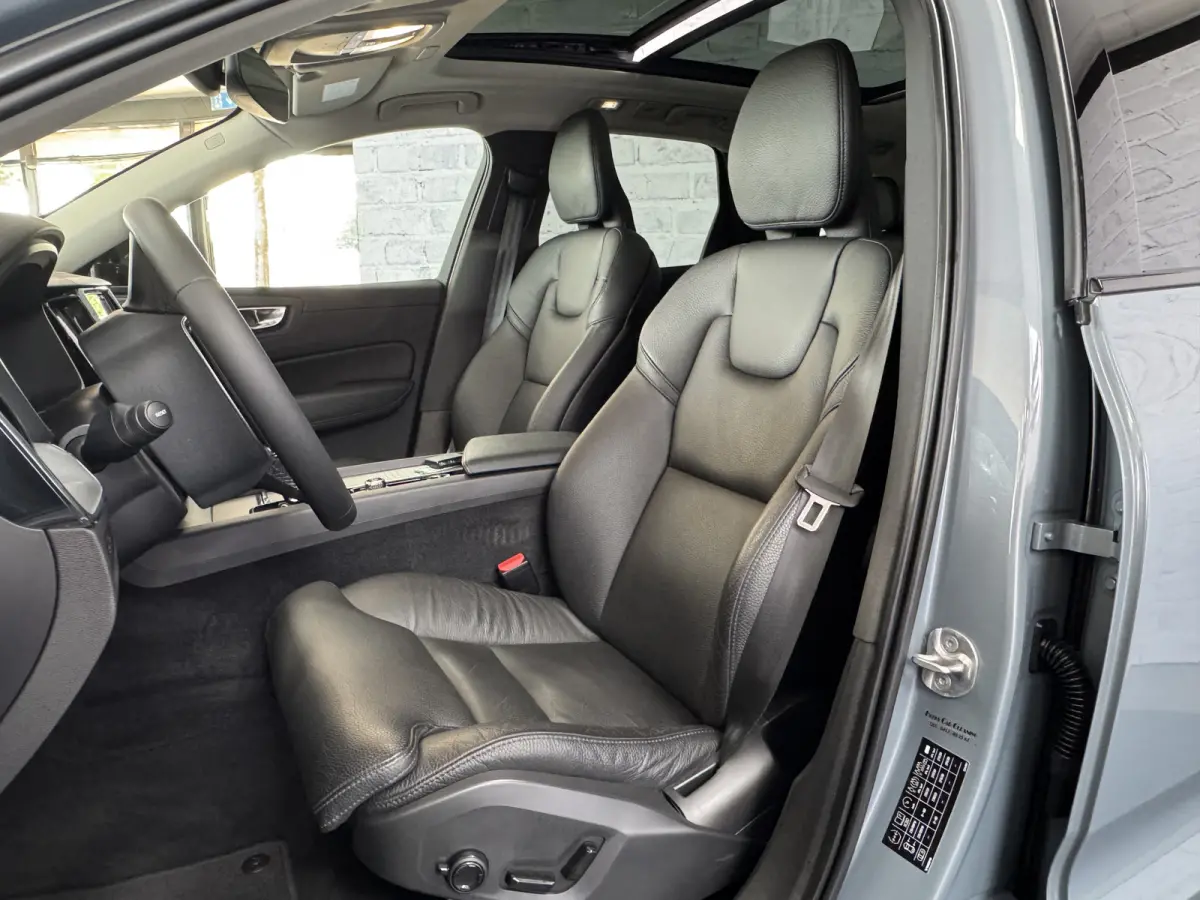 2.0 T6 Plug-in hybrid AWD Plus Dark Pano Trekhaak ACC