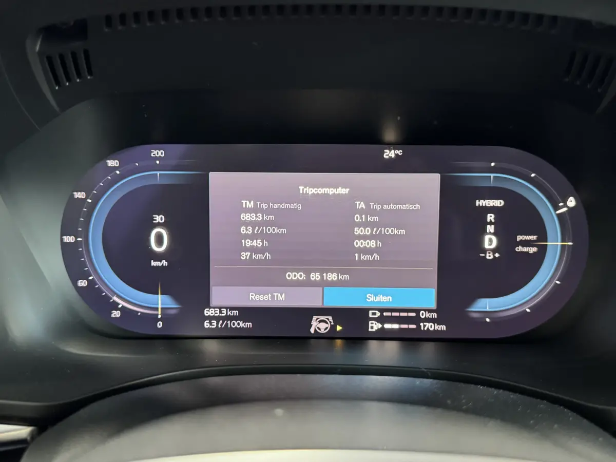 2.0 T6 Plug-in hybrid AWD Plus Dark Pano Trekhaak ACC