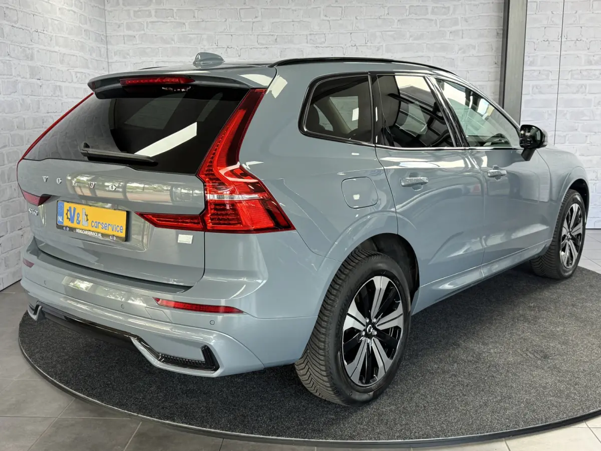 2.0 T6 Plug-in hybrid AWD Plus Dark Pano Trekhaak ACC