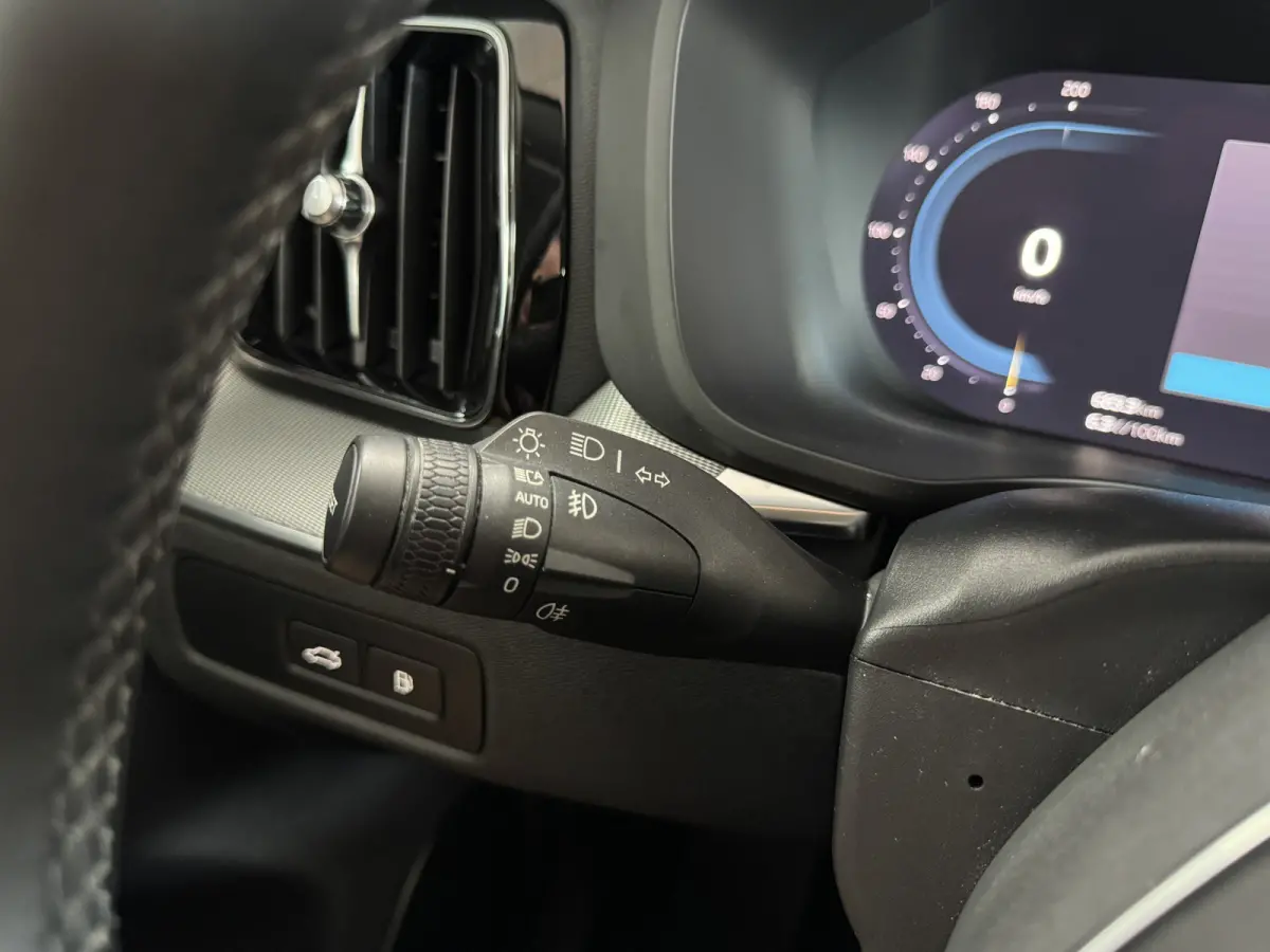2.0 T6 Plug-in hybrid AWD Plus Dark Pano Trekhaak ACC