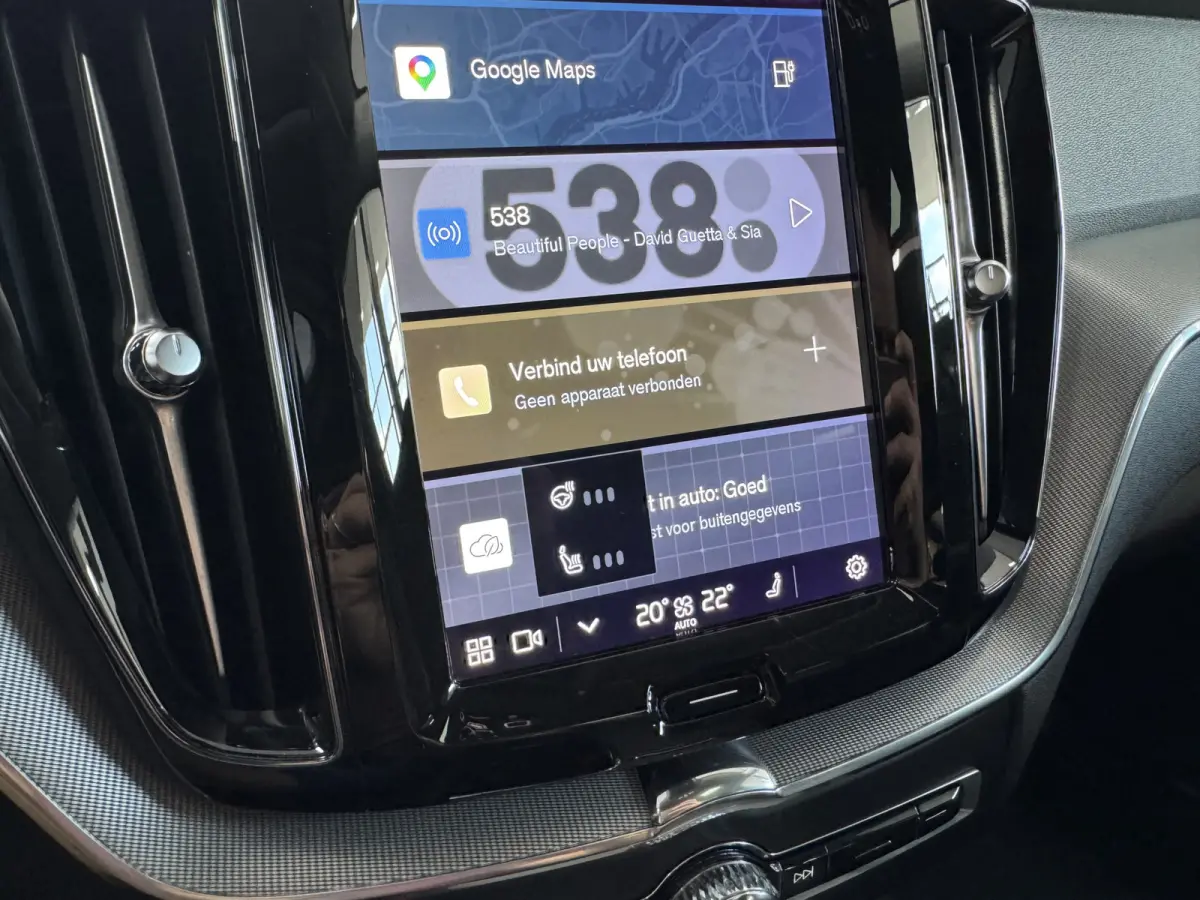 2.0 T6 Plug-in hybrid AWD Plus Dark Pano Trekhaak ACC