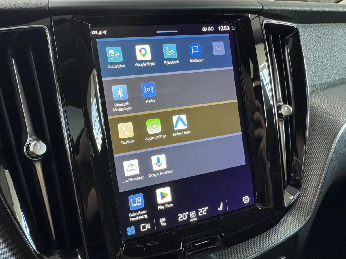 2.0 T6 Plug-in hybrid AWD Plus Dark Pano Trekhaak ACC