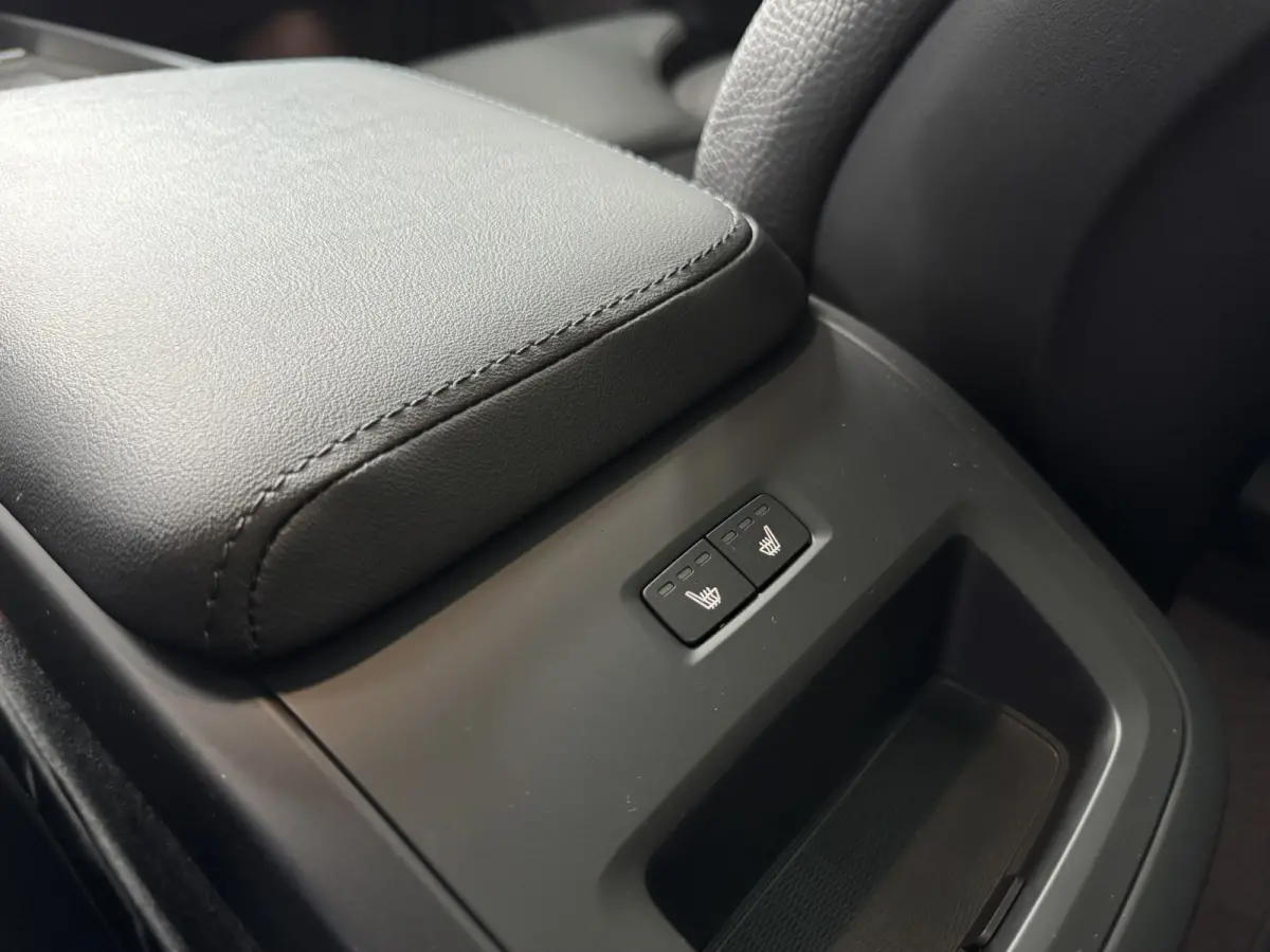 2.0 T6 Plug-in hybrid AWD Plus Dark Pano Trekhaak ACC