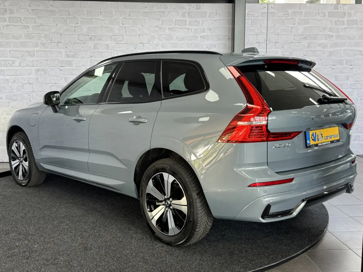 2.0 T6 Plug-in hybrid AWD Plus Dark Pano Trekhaak ACC