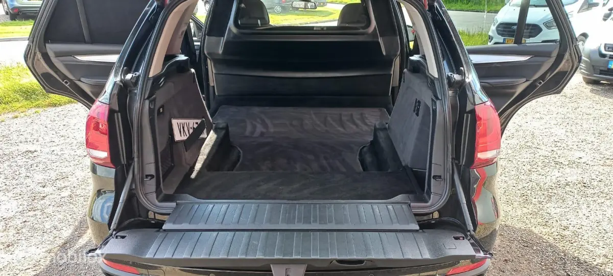 xDrive30d/VAN/GRIJSKENTEKEN/MARGE