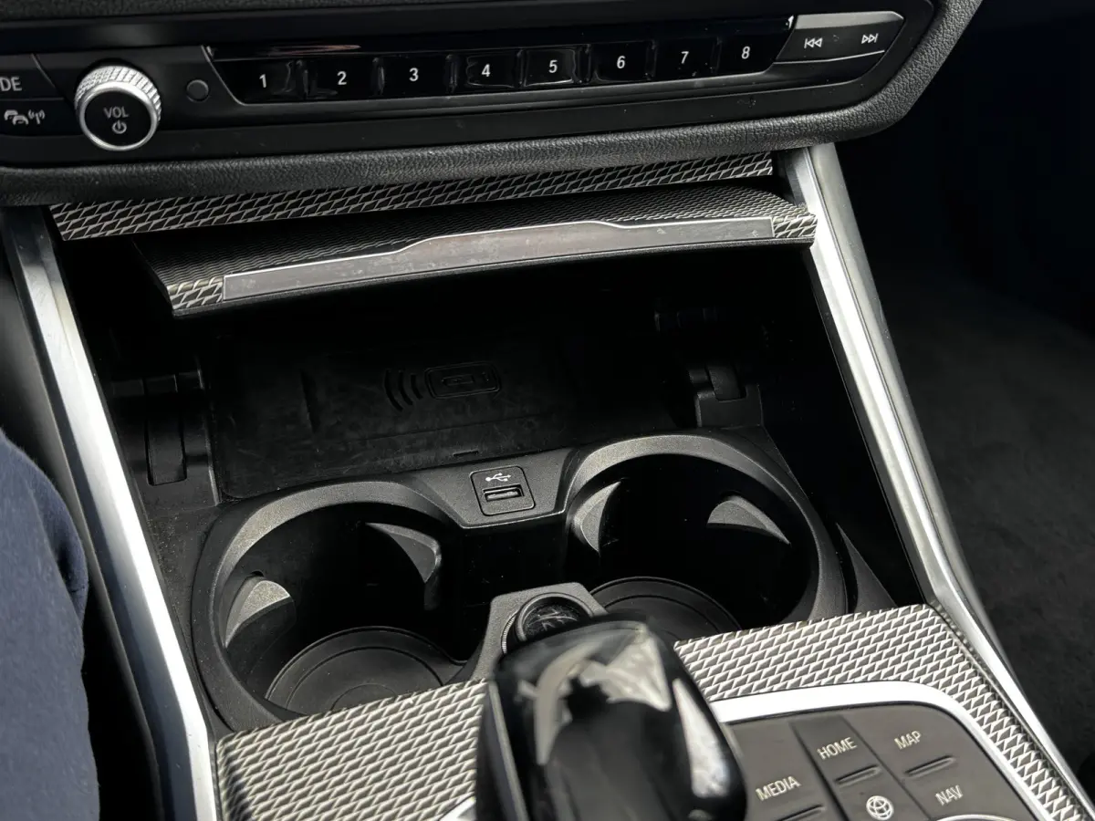 330e xDrive High Executive | H&K Audio | 360 Camera | ACC | Laser | Trekhaak | €20.900,- incl. BTW