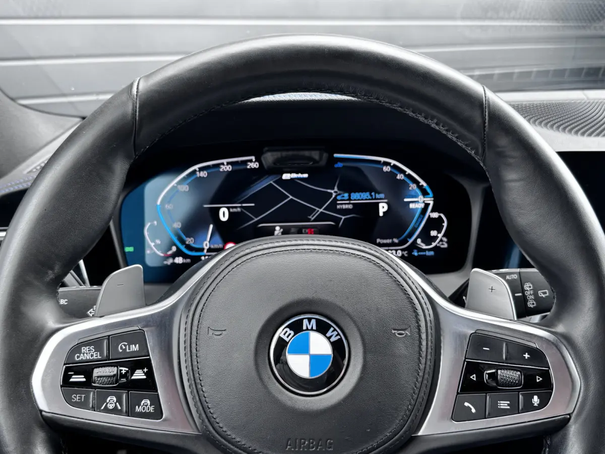 330e xDrive High Executive | H&K Audio | 360 Camera | ACC | Laser | Trekhaak | €20.900,- incl. BTW