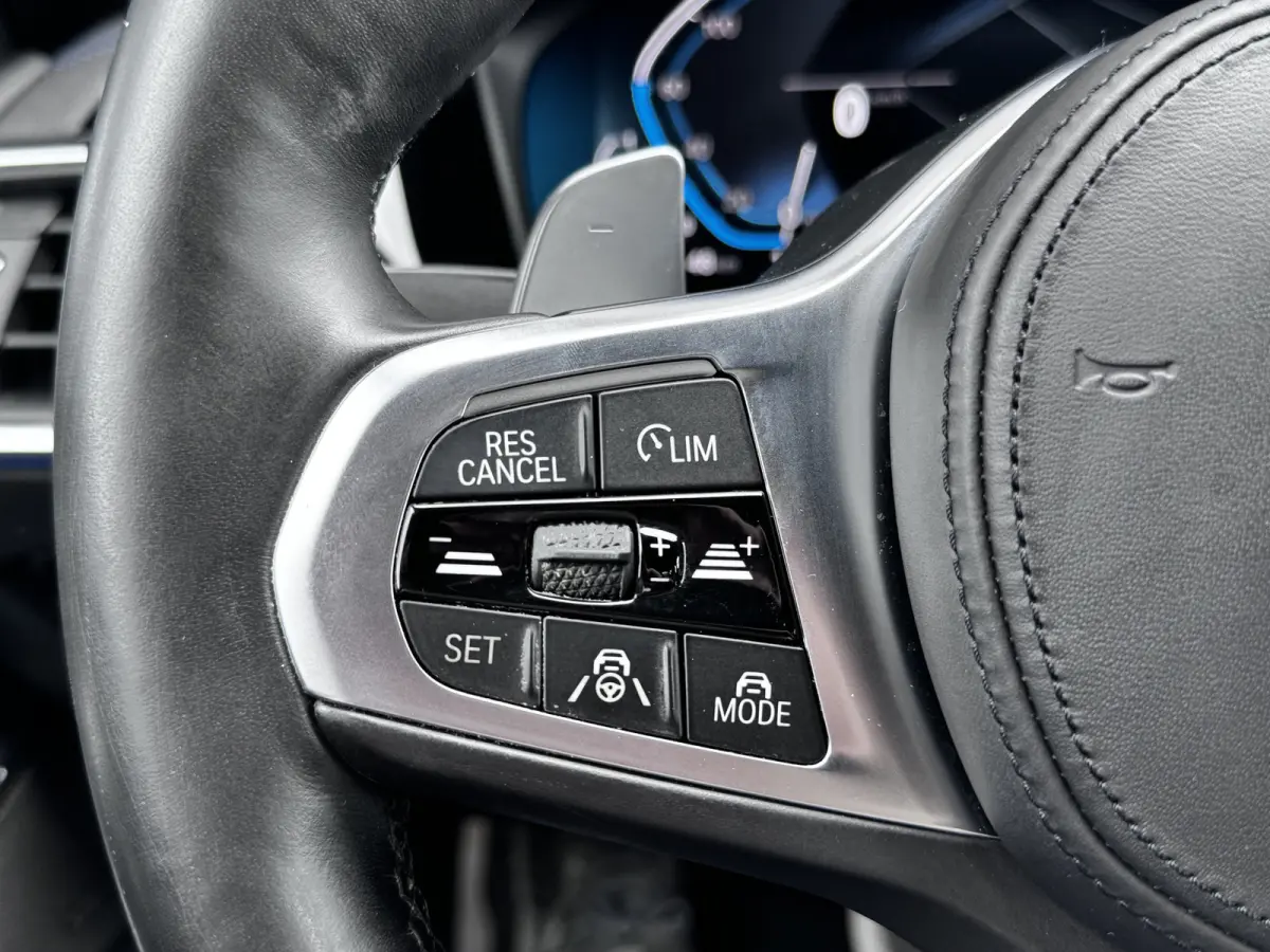 330e xDrive High Executive | H&K Audio | 360 Camera | ACC | Laser | Trekhaak | €20.900,- incl. BTW