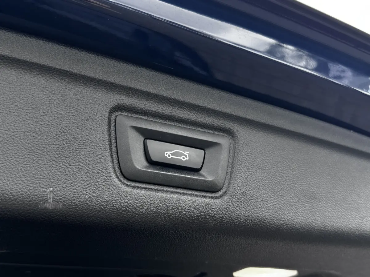 330e xDrive High Executive | H&K Audio | 360 Camera | ACC | Laser | Trekhaak | €20.900,- incl. BTW