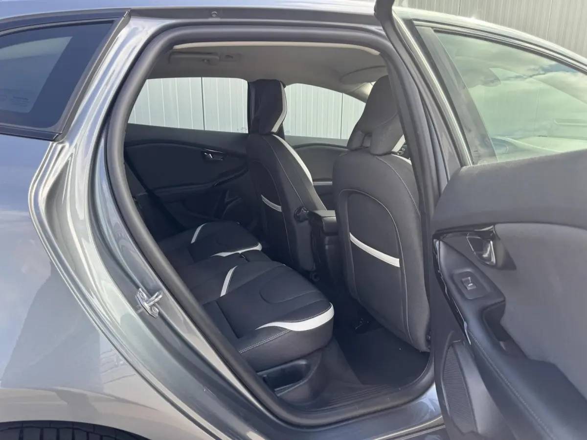 1.5 T3 Dynamic Edition|Navi|Trekhaak|NL-Auto