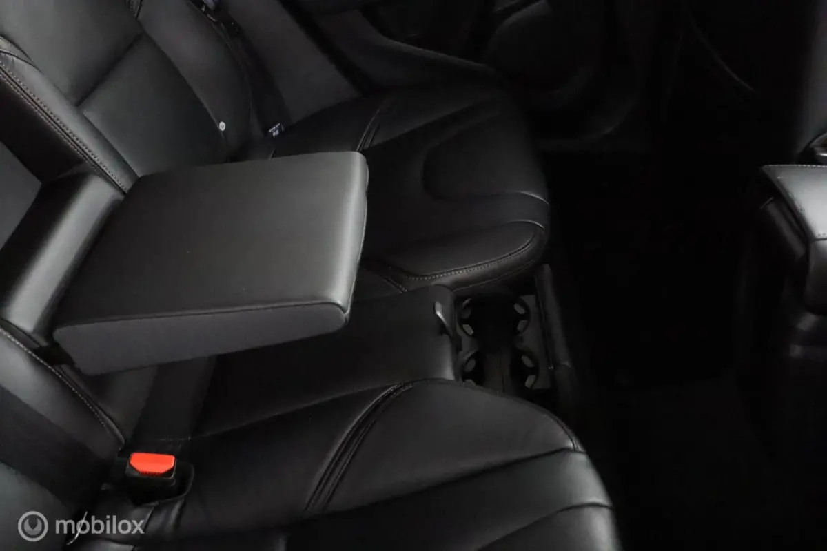 1.5 T3 Polar+ Luxury | Panoaramdak | Keyless | Verwarmbare voorstoelen | Lederen bekleding | Camera | DAB | PDC Voor en achter