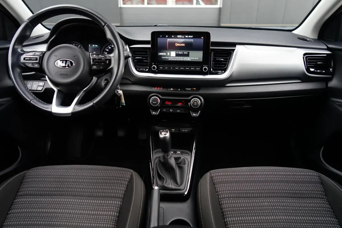 1.0 T-GDi MHEV DynamicLine, NL, clima, cam. CarPlay