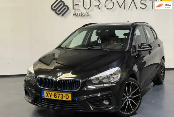 225xe iPerformance Plug In Hybride Navi Camera Cruise Leder bekleding Nieuwe Apk
