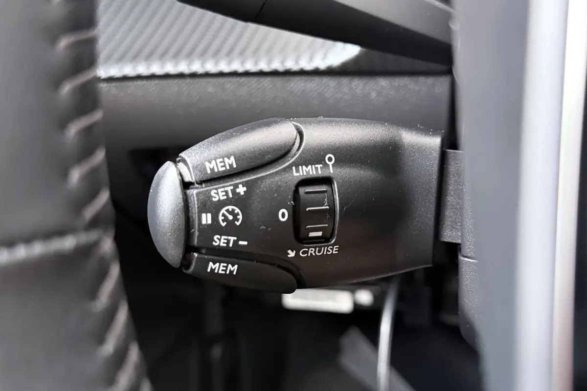 EV Allure 50 kWh 94%SOH Camera Carplay Half-Leder Climate