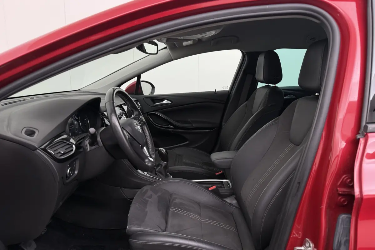 1.2 131 PK Elegance Half-Leder Carplay Dodehoek
